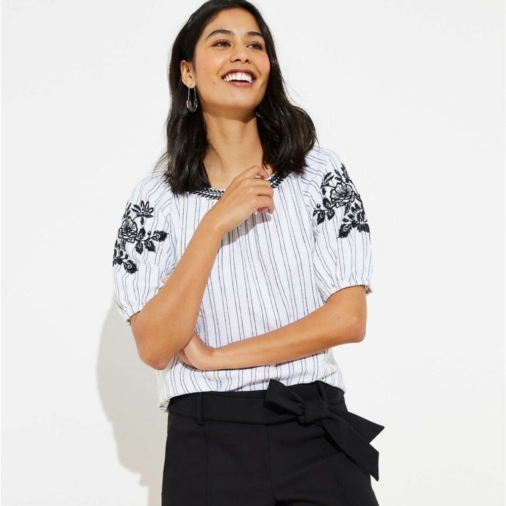 Ann Taylor LOFT Women's Linen/Viscose Black and White Embroidered Top Size S